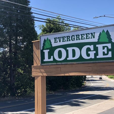 Evergreen Lodge Mount Shasta Buitenkant foto